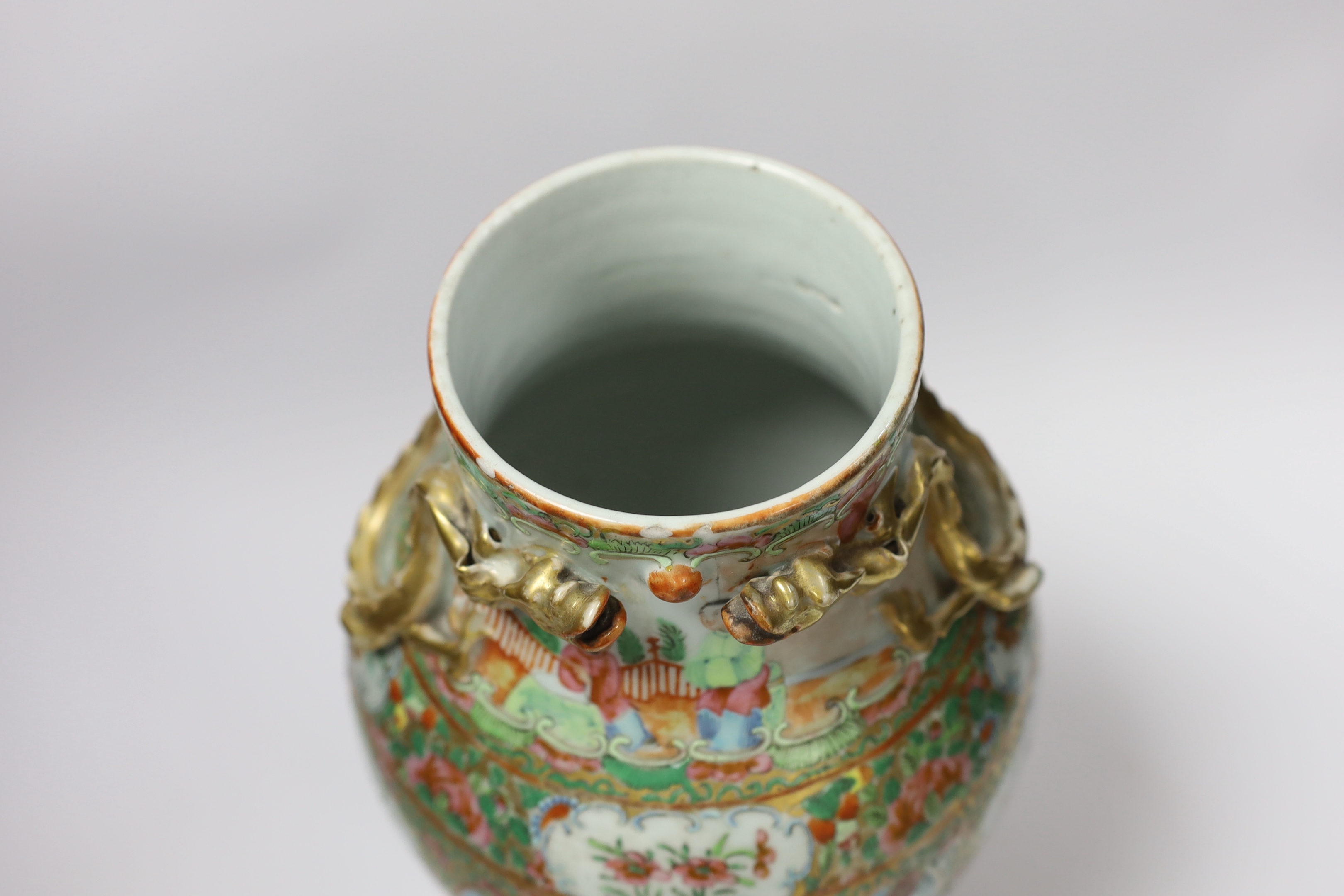 A 19th century Chinese famille rose jar and cover, 39cm